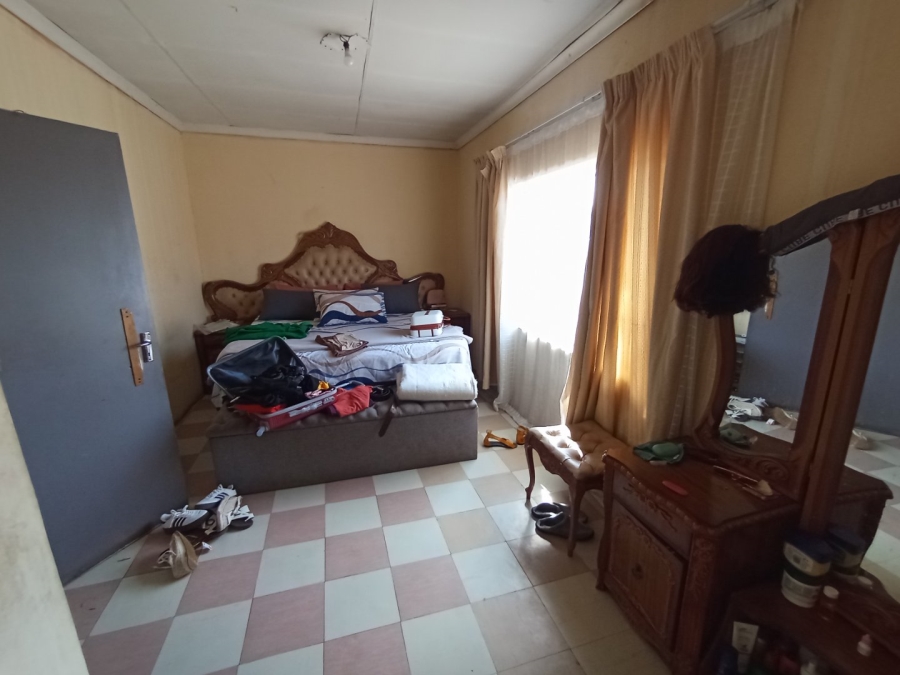 4 Bedroom Property for Sale in Kagisanong Free State